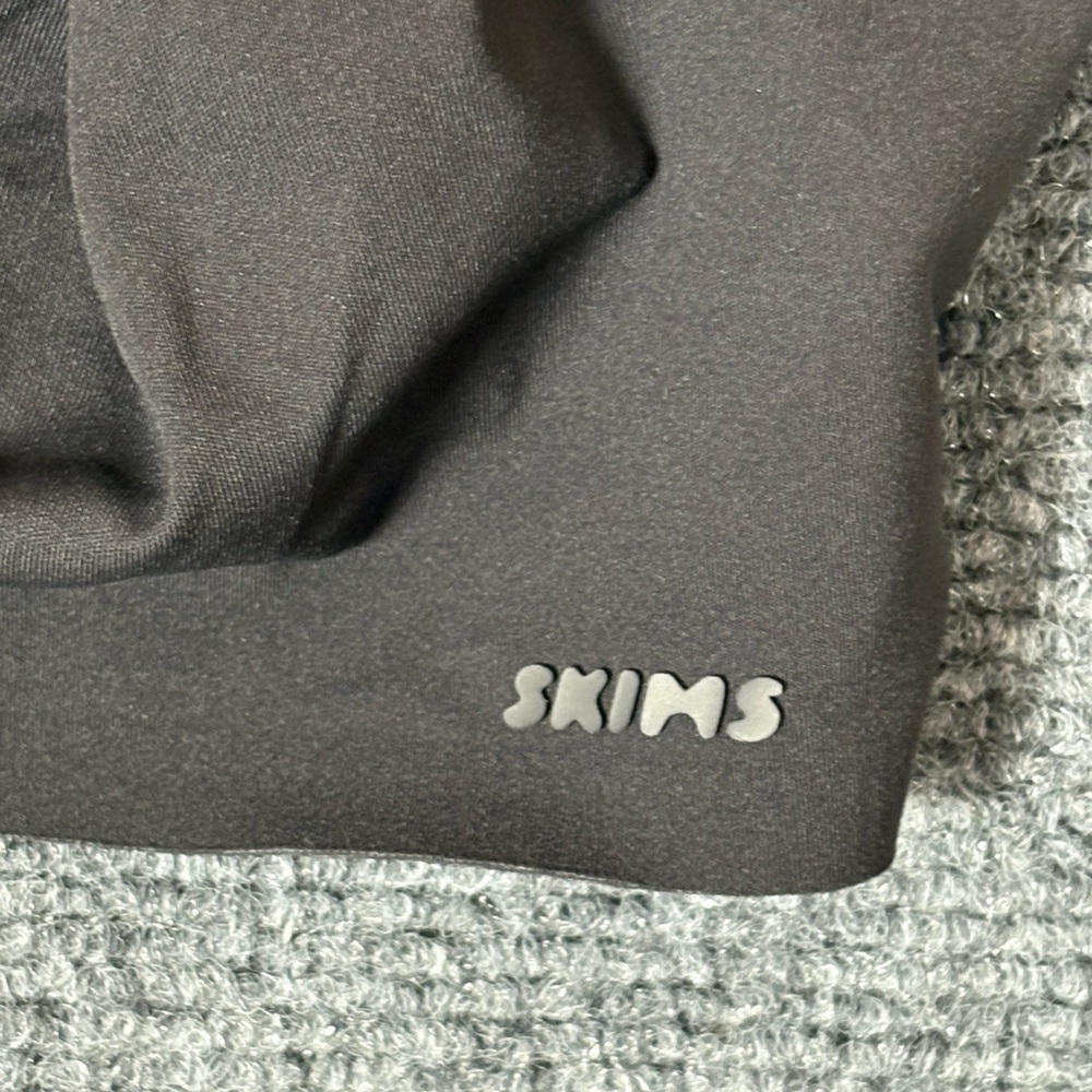Skims Naked Plunge Bra Onyx Wireless XL - Picture 2 of 3